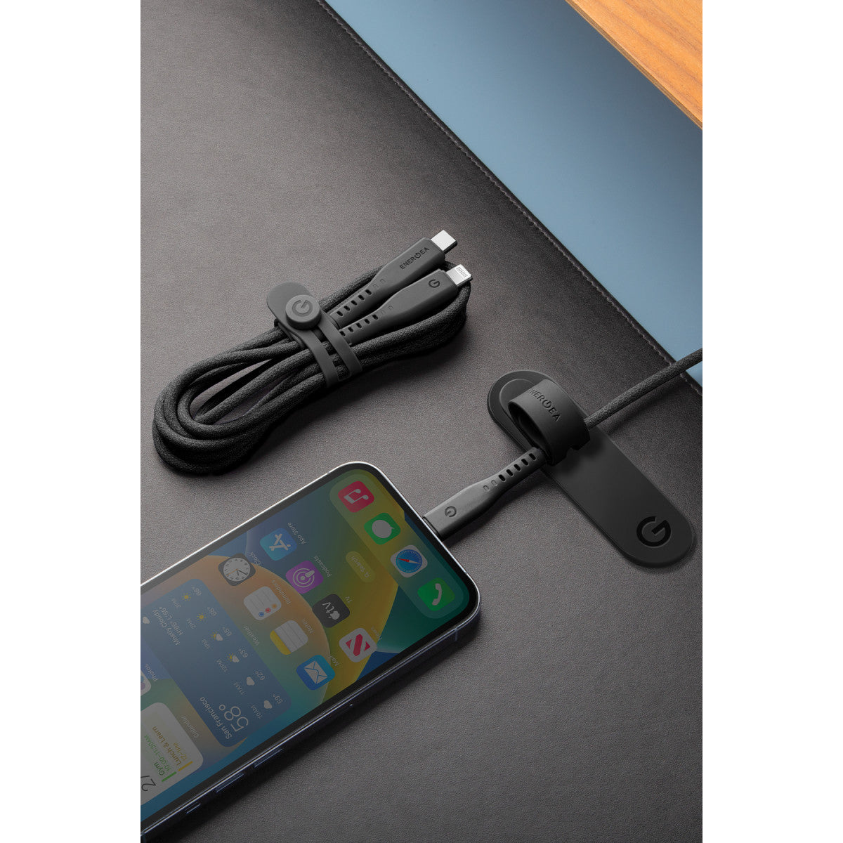 Energea Flow 1.5M 60W Dijital Göstergeli Type-C to Lightning PD Hızlı Şarj Kablo