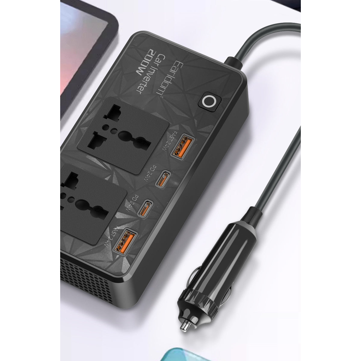 Earldom LT01 200W AC 220V Çıkışlı PD Destekli 4 Portlu Araç İçi Güç Dönüştürücü