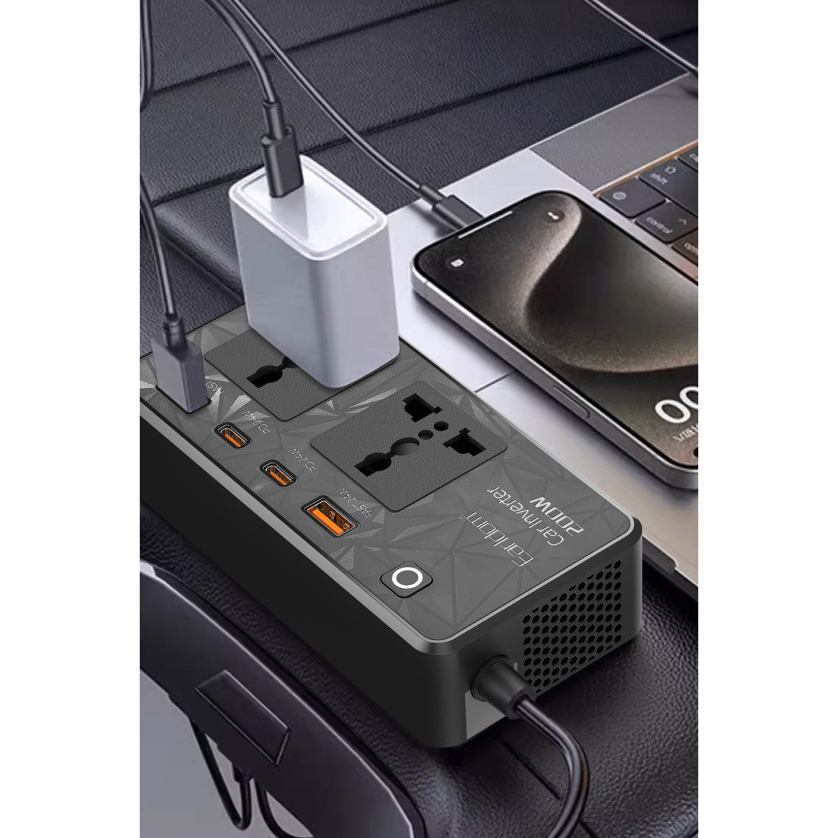 Earldom LT01 200W AC 220V Çıkışlı PD Destekli 4 Portlu Araç İçi Güç Dönüştürücü