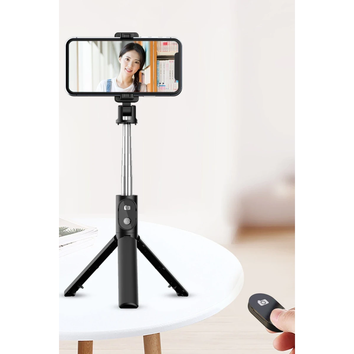 Earldom ZP23 Ayarlanabilir Açılı BT 4.0 Kontrollü Tripodlu Selfie Çubuğu - Siyah