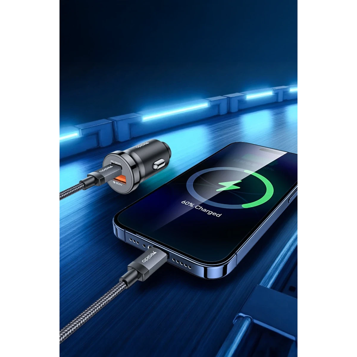 Yesido Y72 1 Adet 30W Type C ve 1 Adet 30W USB Çıkışlı PD Hızlı Araç Şarj Cihazı - Siyah