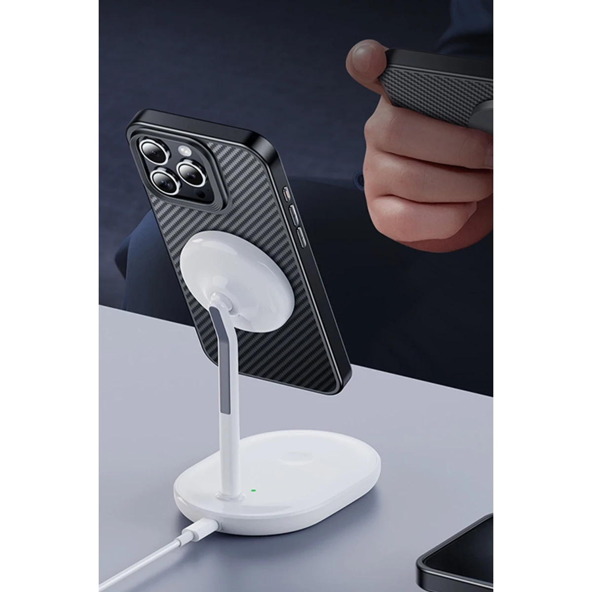 Hoco. Apple iPhone 15 Pro Max Knight Kevlar Magsafe Kapak - Siyah