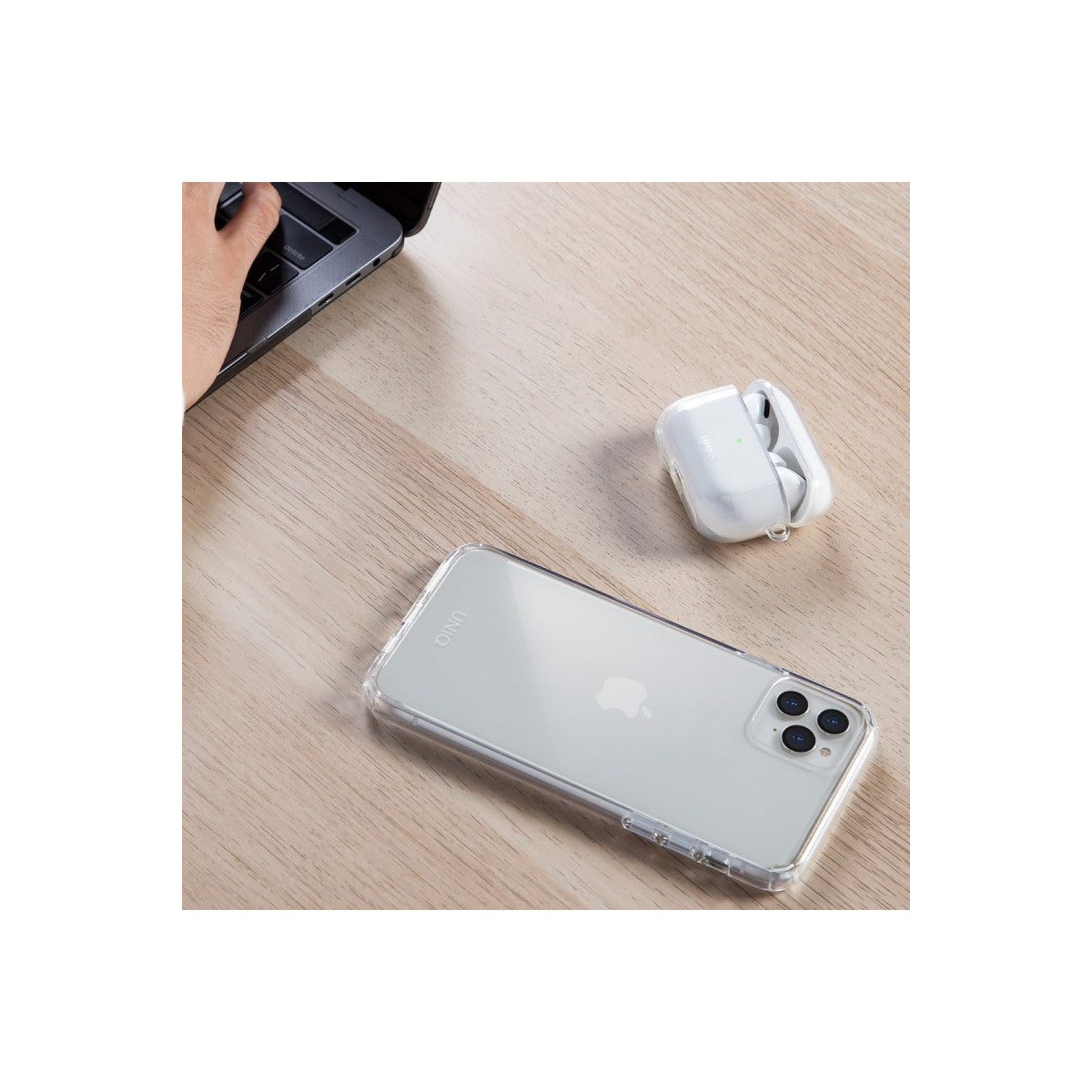 Uniq Apple Airpods 3 (3.nesil) Glase Silikon Kılıf