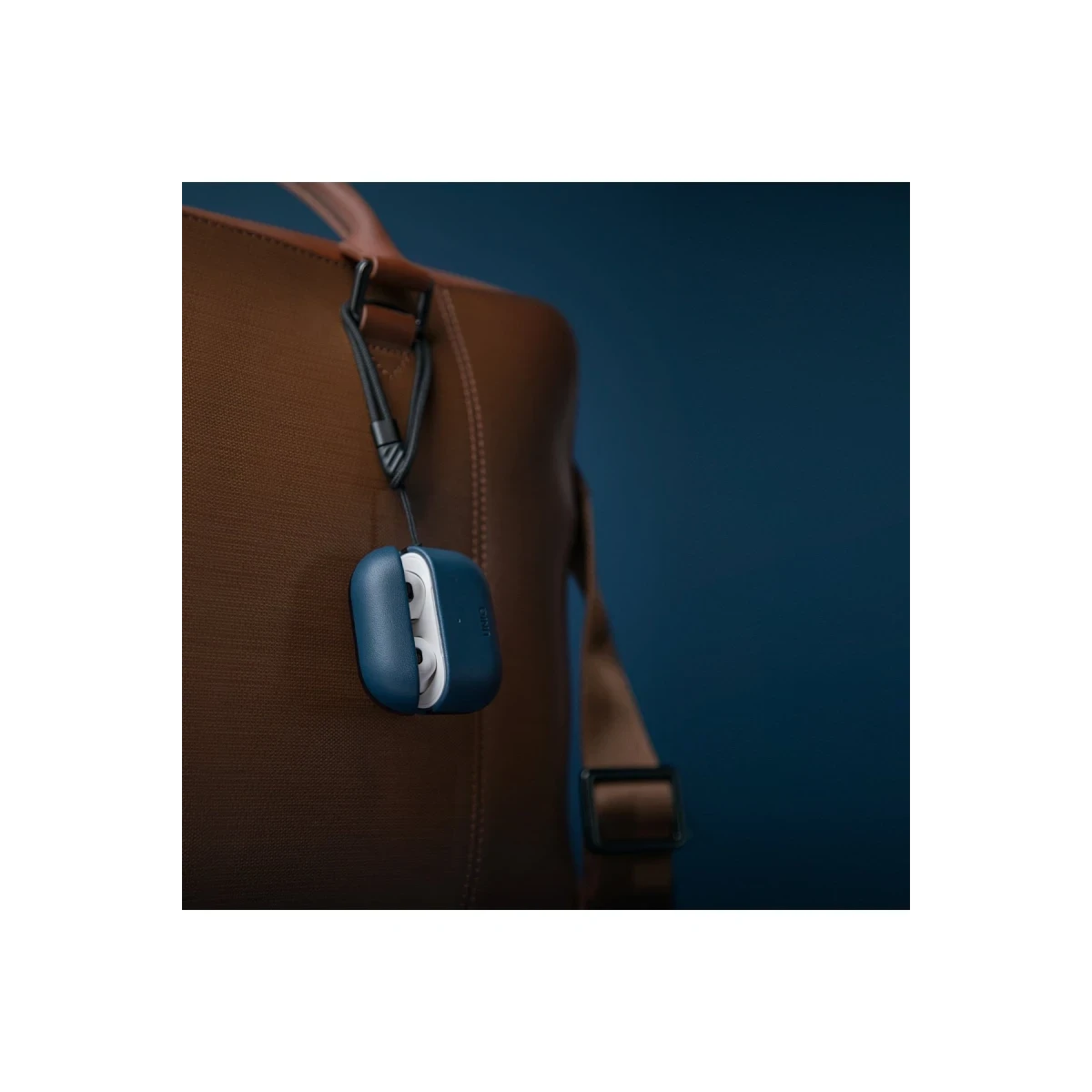 Uniq Apple Airpods 3 (3.nesil) Terra Genuine Deri Kılıf - Siyah