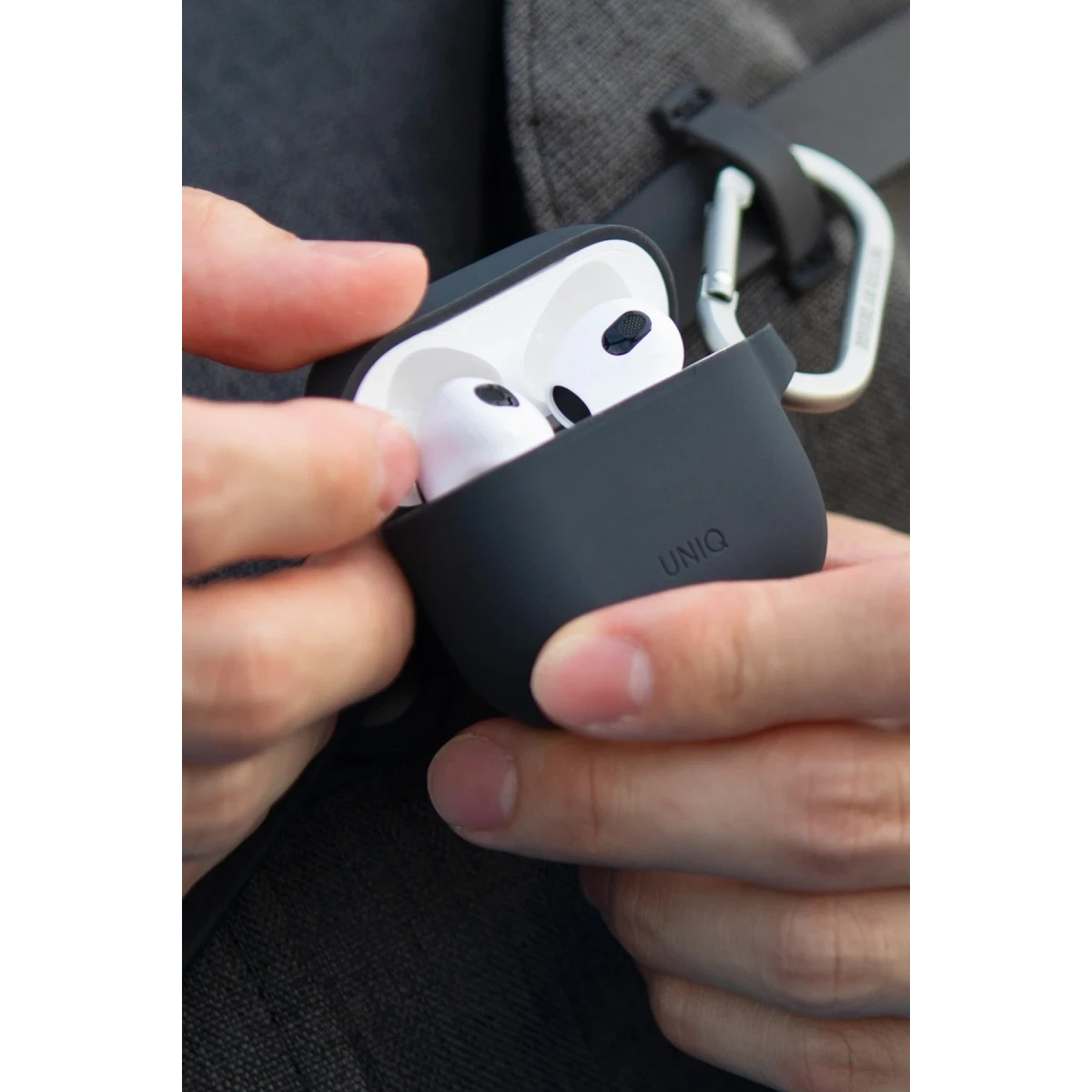 Uniq Apple Airpods 3 (3.nesil) Vencer Silikon Kılıf - Lacivert