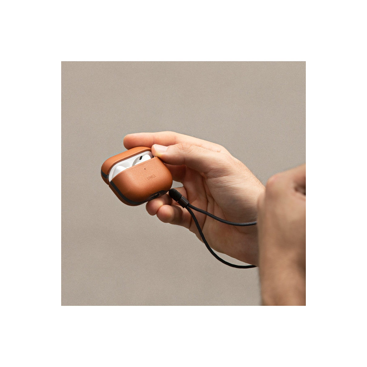 Uniq Apple Airpods Pro 2 (2.nesil) Terra Genuine Deri Kılıf