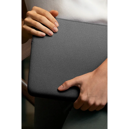 Uniq Cyprus Su Geçirmez Neopren Kumaş 14inç Laptop Çanta - Kahverengi