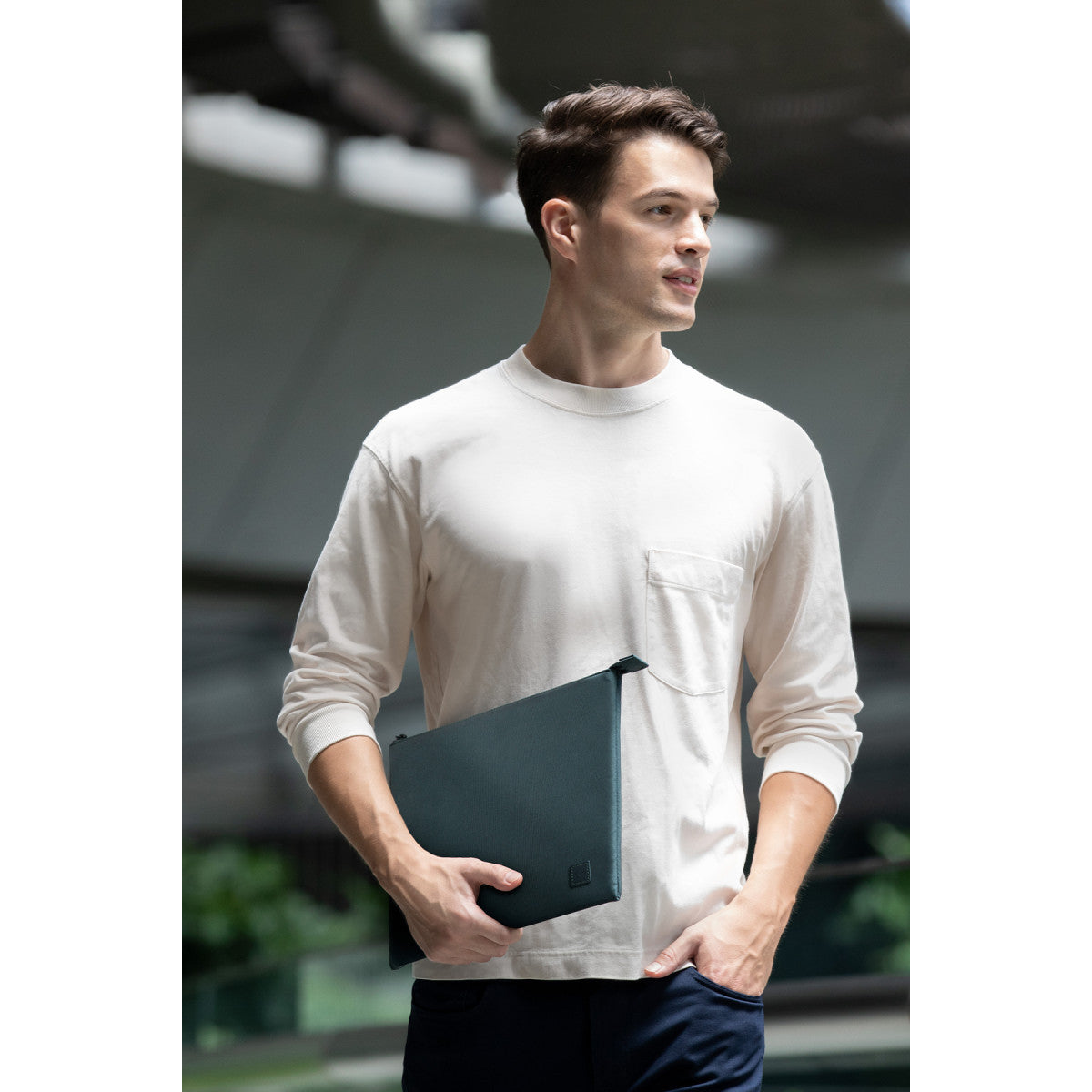 Uniq Lyon Su Geçirmez Rpet Kumaş 16inç Laptop Çanta