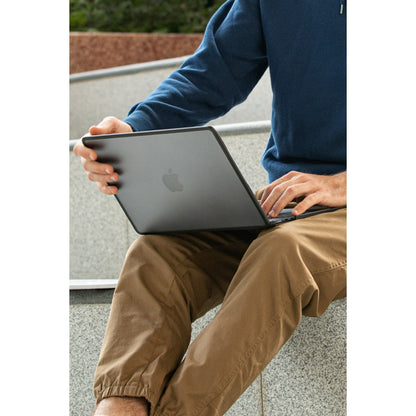 Uniq Apple Macbook Air 13 (2022) Venture Hybrid Macbook Kapak