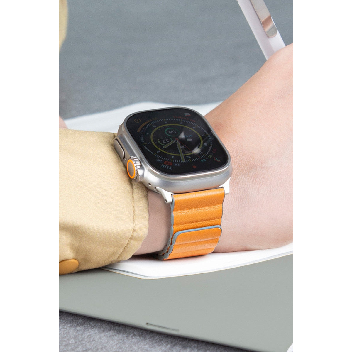 Uniq Apple Watch 41mm Revix Premium Reversible Manyetik Kordon - Mavi-Açık Mavi