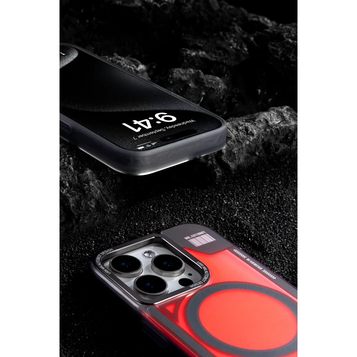 URR Apple iPhone 16 Pro Max Overflowing Sands Clear Magsafe Kapak - Kırmızı