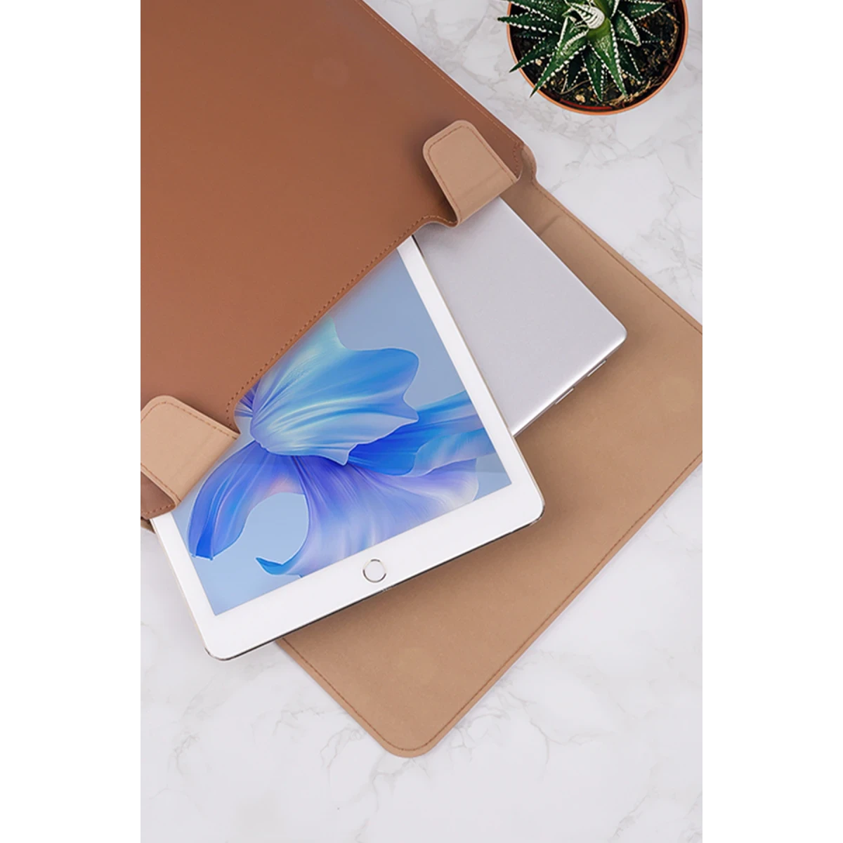 Hoco. GT5 Delight Serisi Çok Fonksiyonlu 14 inç Notebook Çantası - Kahverengi