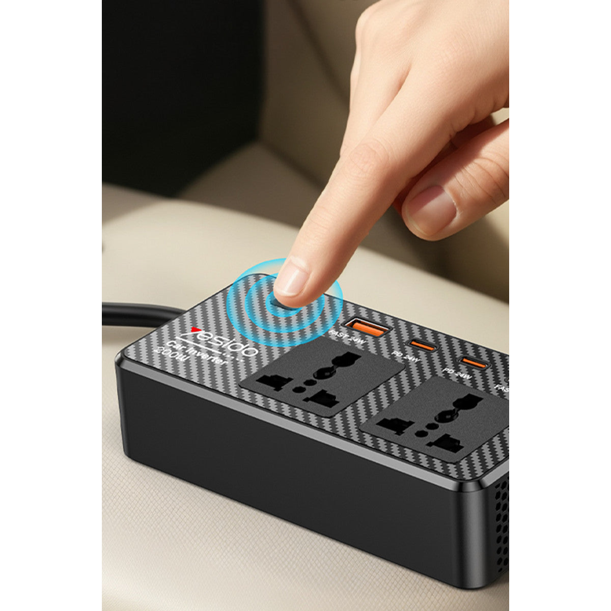 Yesido VC07 200W AC 220V Çıkışlı PD Destekli 4 Portlu Araç İçi Güç Dönüştürücü