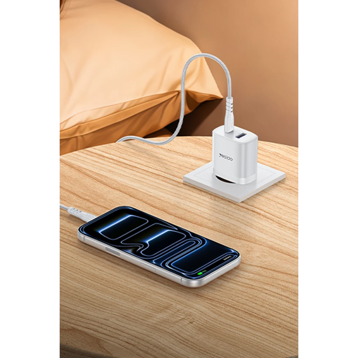Yesido YC108 35W USB-A ve Type-C Çıkışlı ve 1M Type-C to Type-C Kablolu PD Şarj Cihazı - Beyaz