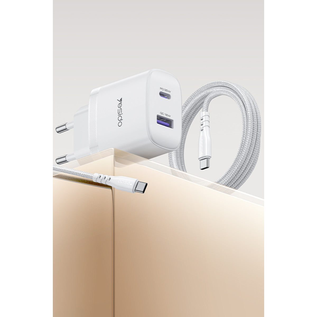 Yesido YC108 35W USB-A ve Type-C Çıkışlı ve 1M Type-C to Type-C Kablolu PD Şarj Cihazı