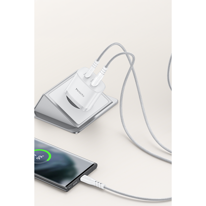 Yesido YC110 45W USB-A ve Type-C Çıkışlı 1M Type-C to Type-C Kablolu PD Hızlı Şarj Cihazı