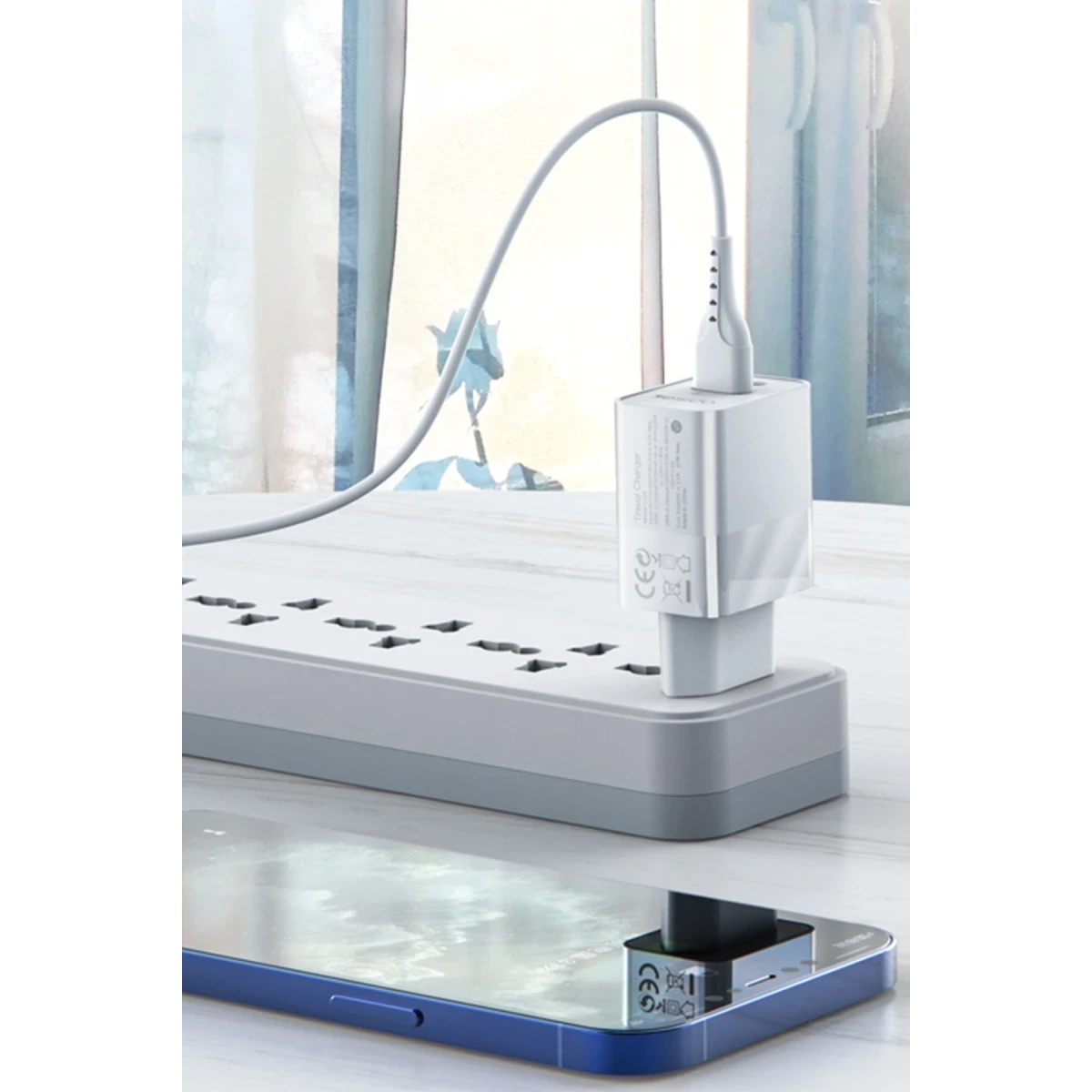 Yesido YC32 20W Type-C Çıkışlı PD Hızlı Şarj Cihazı - Beyaz