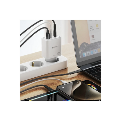 Yesido YC70 1 Adet 65W Type-C / 1 Adet 30W USB ve 1 Adet 45W Lightning Çıkışlı Ekstra 2M Type-C to Ligtning Kablolu GAN Hızlı Şarj Cihazı - Beyaz