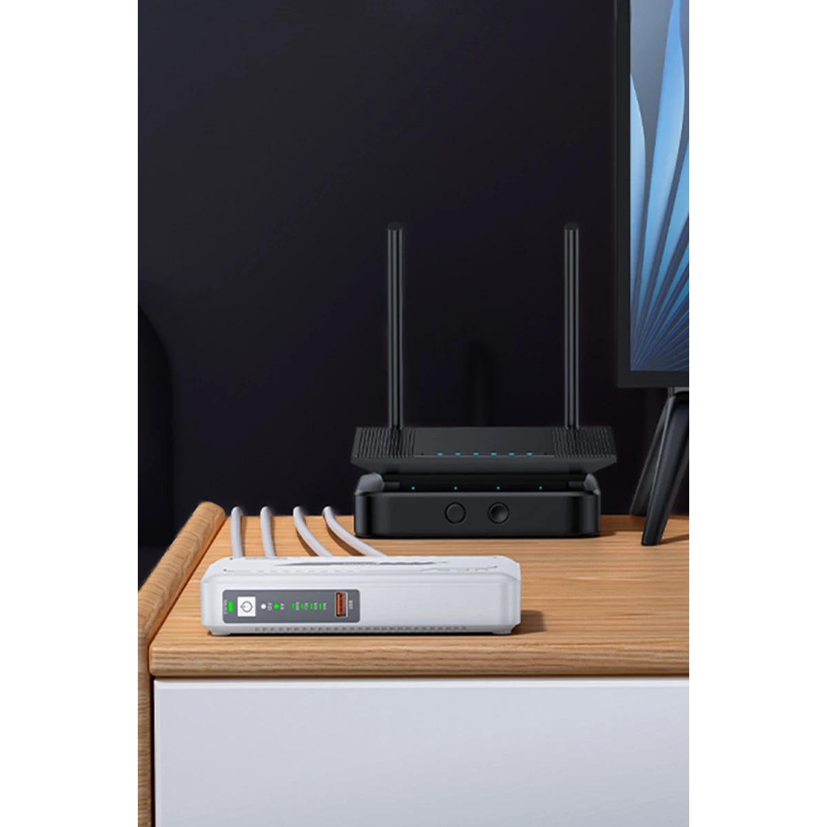 Yesido YP74E 8800 mAh Bataryalı Mini DC Kesintisiz Güç Kaynağı - Beyaz