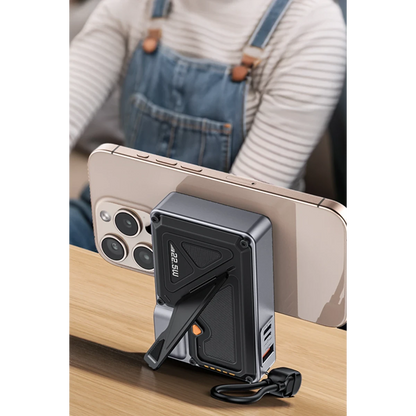 Yesido YP89 Akım Korumalı ve Stantlı 10.000 mAh 5in1 22.5W PD ve 15W Kablosuz Hızlı Şarj Destekli Magsafe Powerbank - Siyah