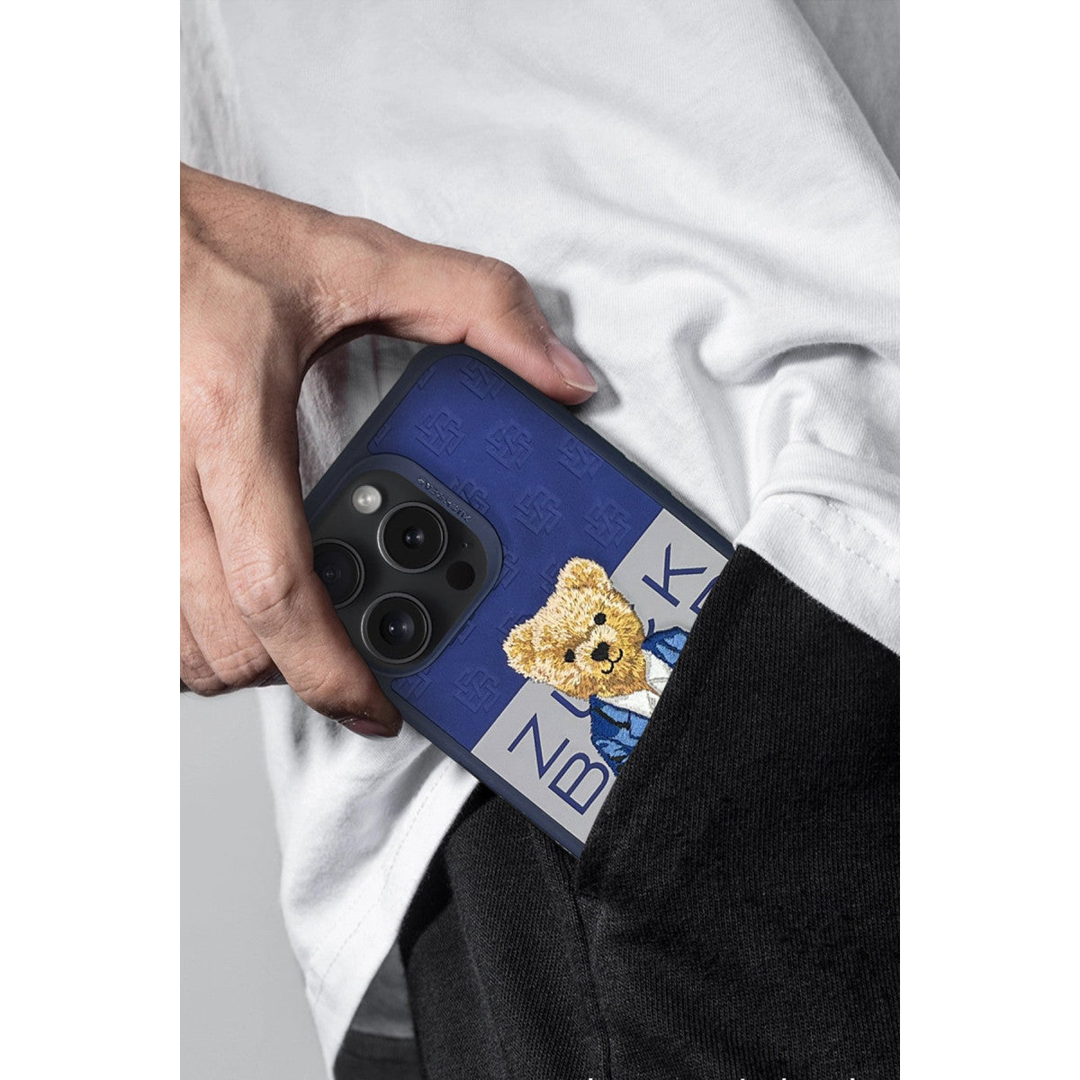 ZuckBear Apple iPhone 15 Pro Paris Gentleman Kapak